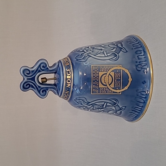 Bing & Grondahl Borgund Stave Church Norway 1979 Porcelain Bell - Picture 1 of 8
